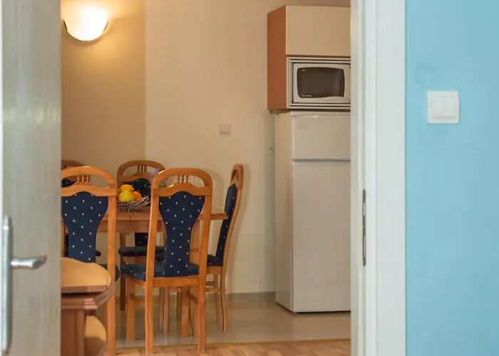 サン シティ I アパートホテル