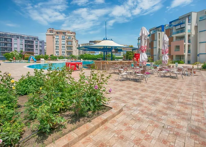 サン シティ I アパートホテル