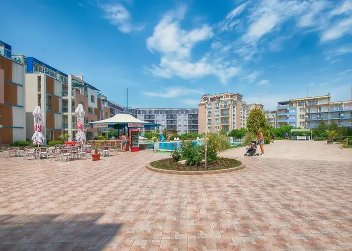 サン シティ I アパートホテル