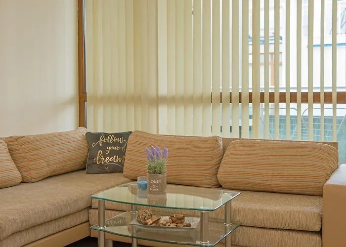 サン シティ I アパートホテル