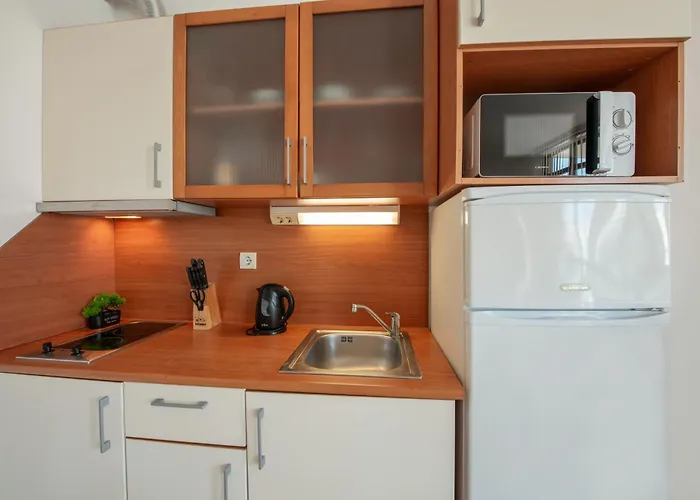 サン シティ I 4*