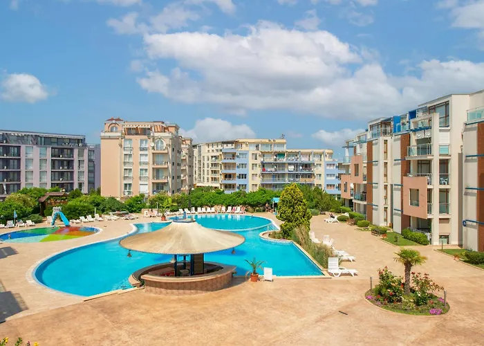 サン シティ I アパートホテル