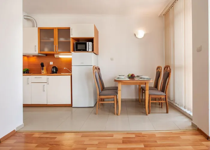 サン シティ I アパートホテル 4*